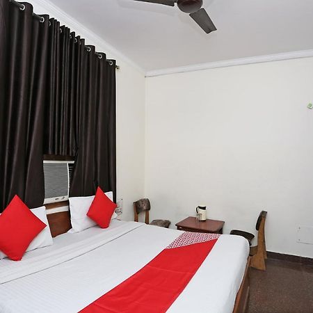 Oyo 8188 Vardhmaan Inn Delhi  Esterno foto