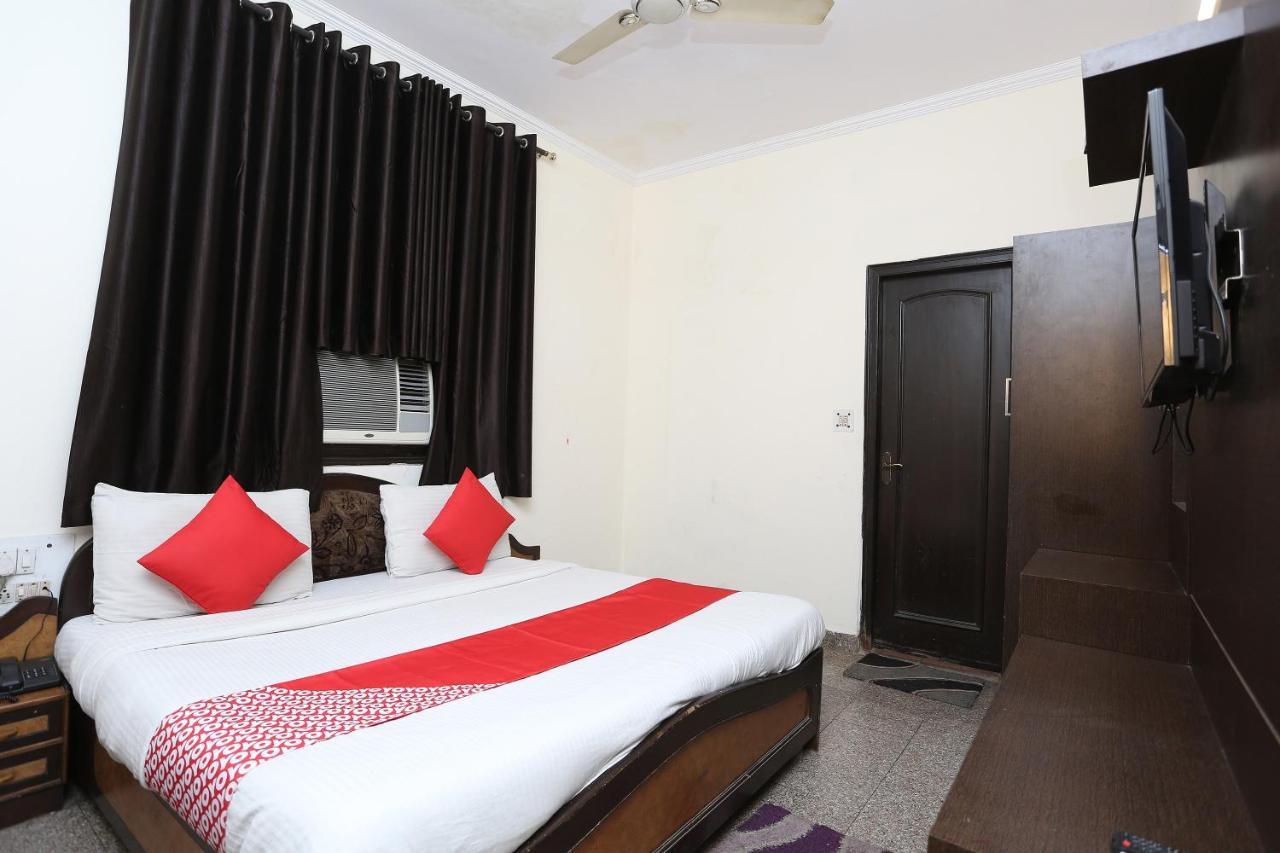 Oyo 8188 Vardhmaan Inn Delhi  Esterno foto